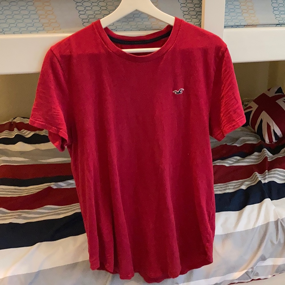 Red hollister T-shirt